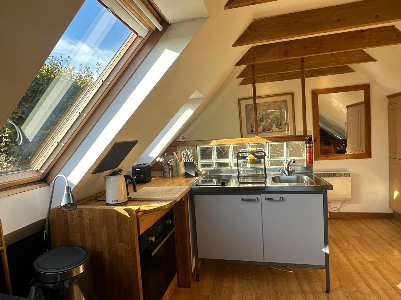 Annexe Lodge Cottage In 드리맨 외부 사진